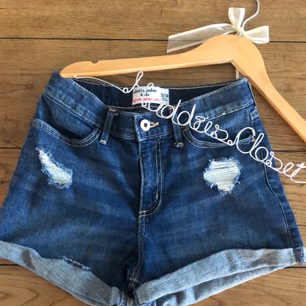 Abercrombie & Fitch cutoff high-rise mini mom shorts